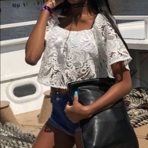 Lace crochet crop top - bebe